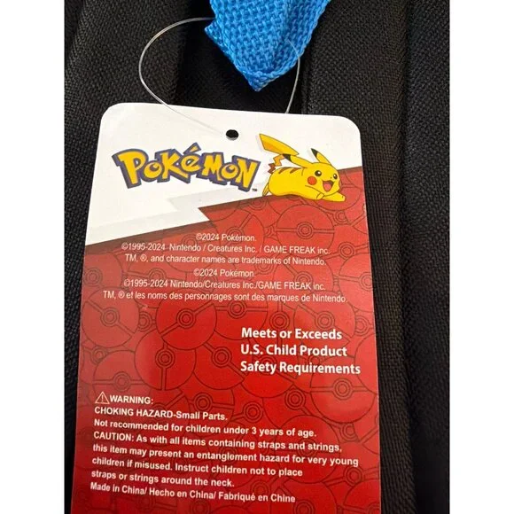 Pokémon 5-Piece Backpack Set With Lunch Bag & Accessories - Picture 8 of 8